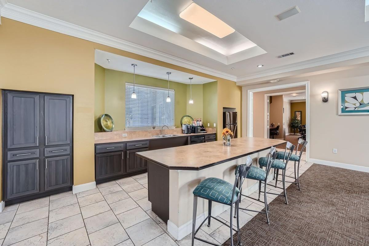 3000 N Lakeline Blvd - Photo 4 of 15