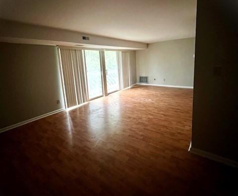 9401 Old Concord Rd Apt L - Photo 2 of 7