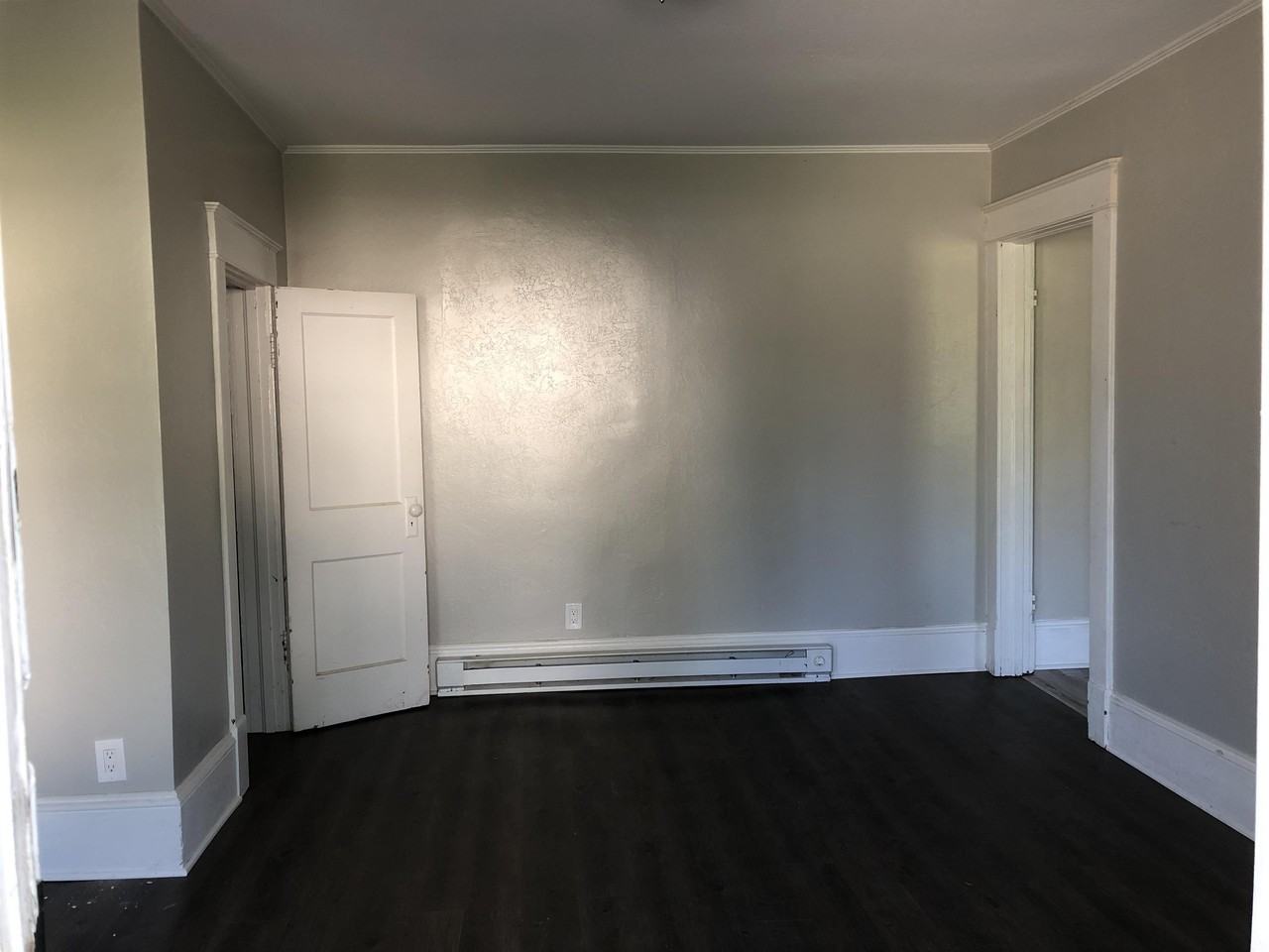 2823 E Bessemer Ave #B - Photo 2 of 10