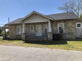 featured image of 2823 E Bessemer Ave #B