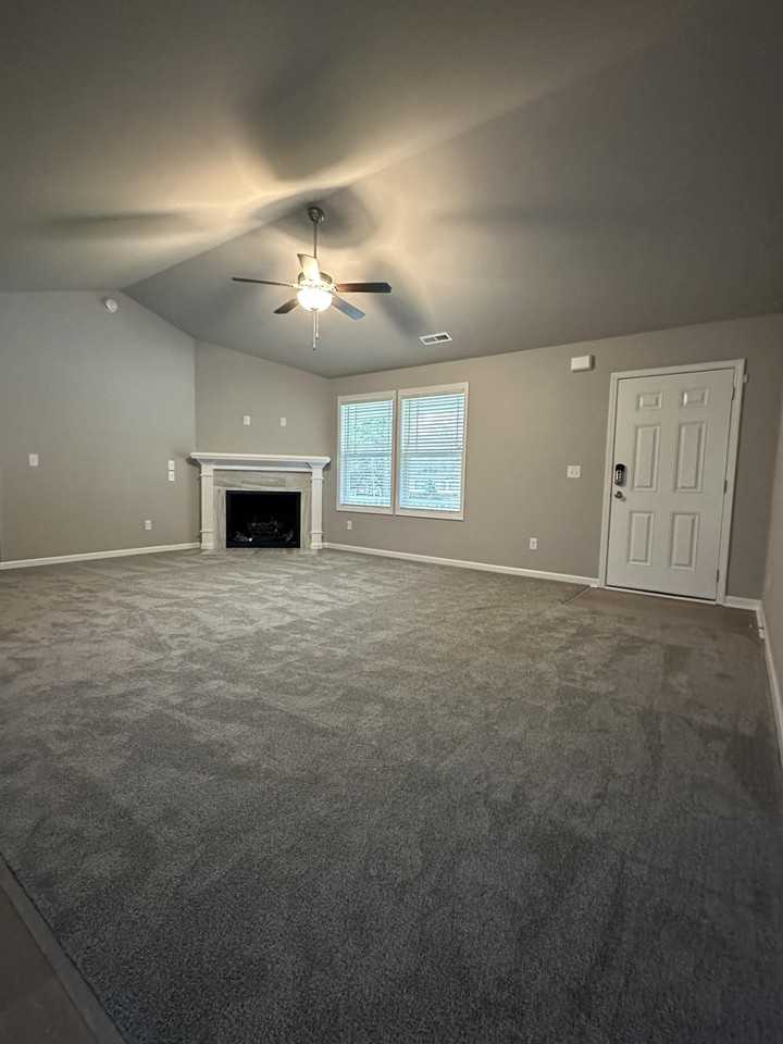 10958 Raleigh Rd - Photo 3 of 18