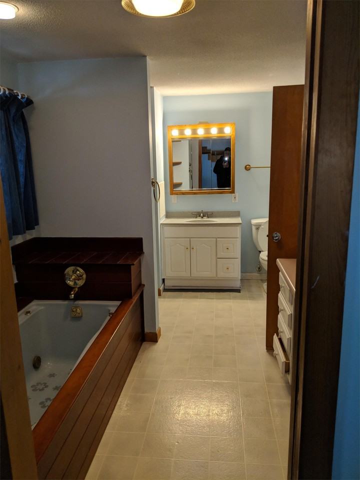 154 Pondview Dr - Photo 3 of 10