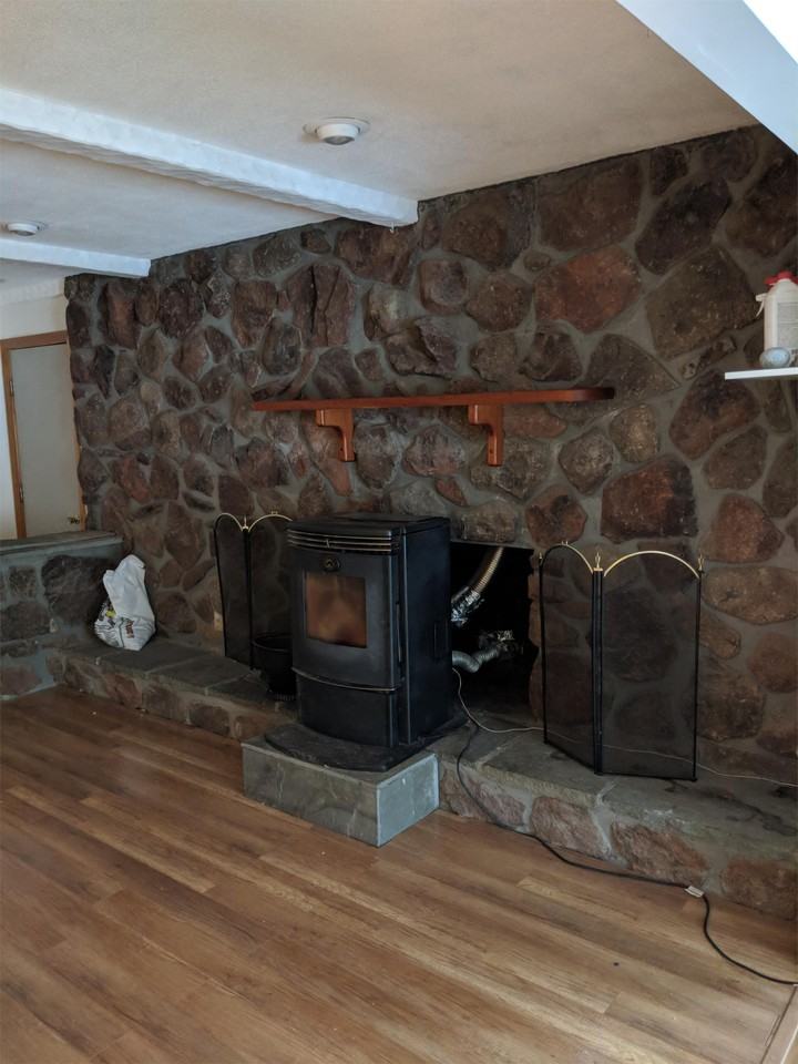 154 Pondview Dr - Photo 2 of 10