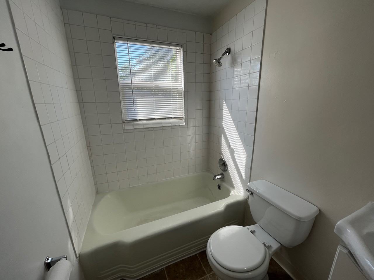 1606 W Rossi St - Photo 7 of 12