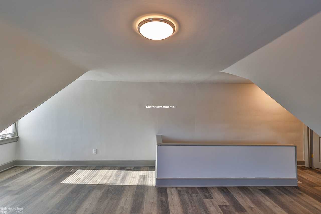 1107 Elm St - Photo 2 of 49