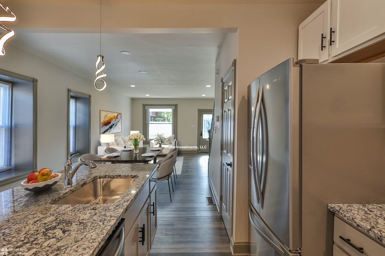 1107 Elm St - Photo 6 of 49