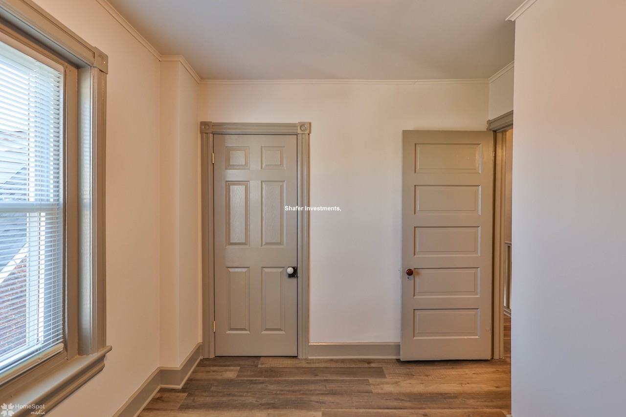 1107 Elm St - Photo 6 of 49