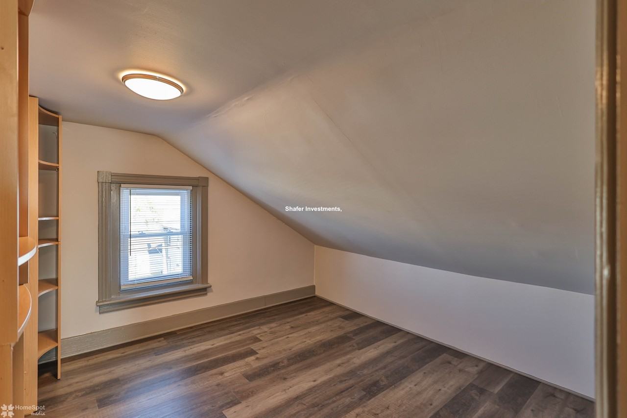 1107 Elm St - Photo 6 of 49