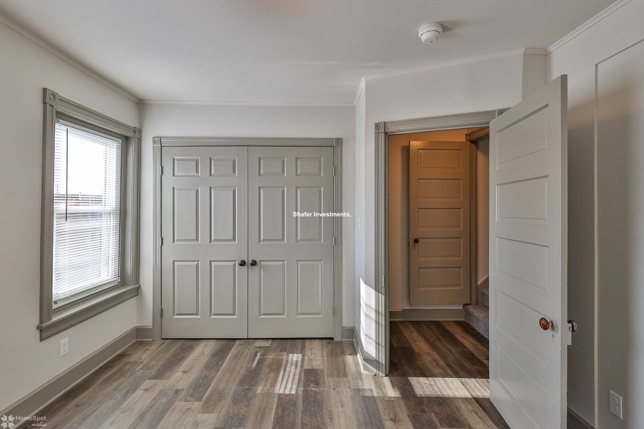 1107 Elm St - Photo 5 of 49