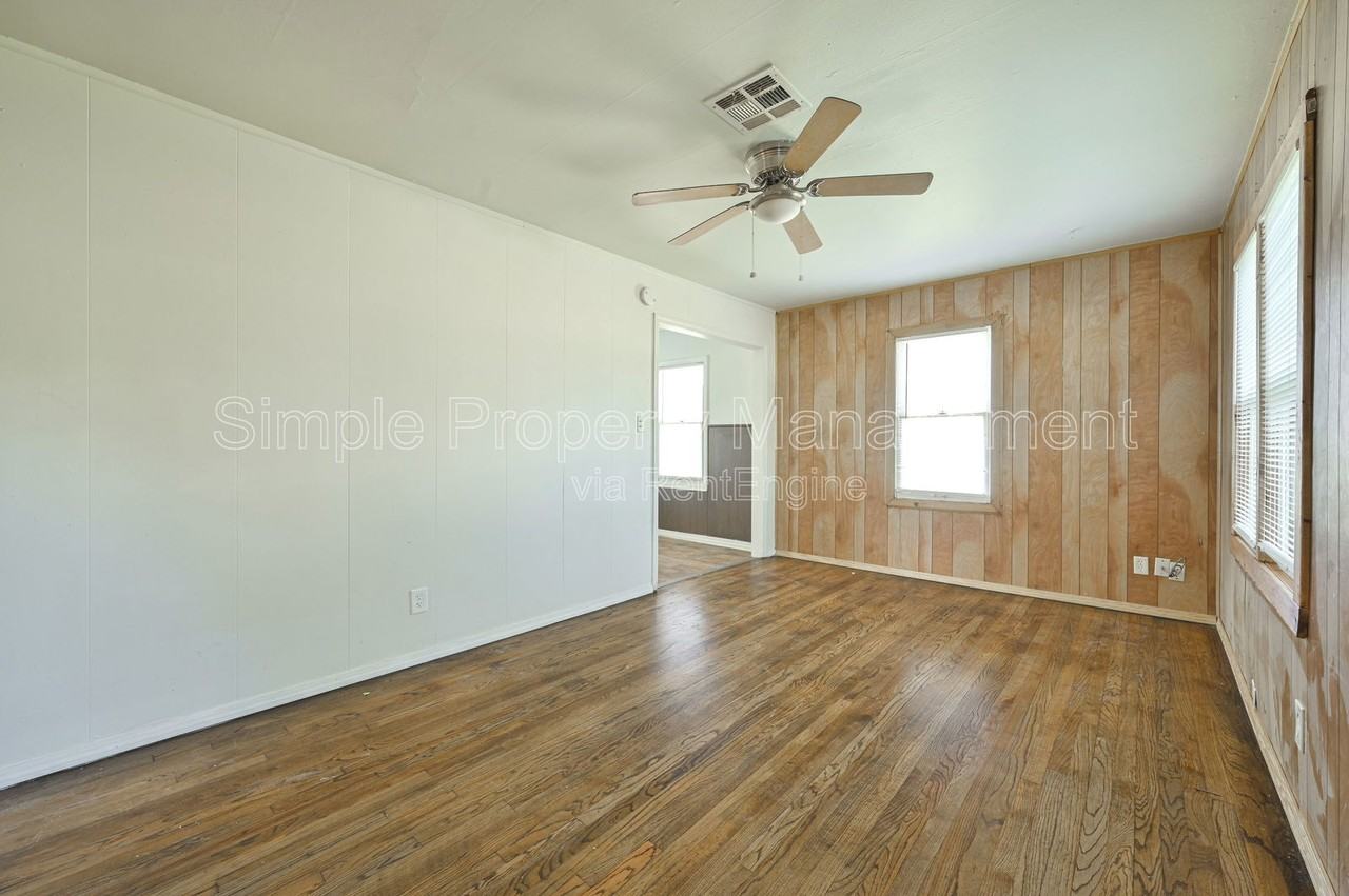 4010 Se 12th St - Photo 3 of 20