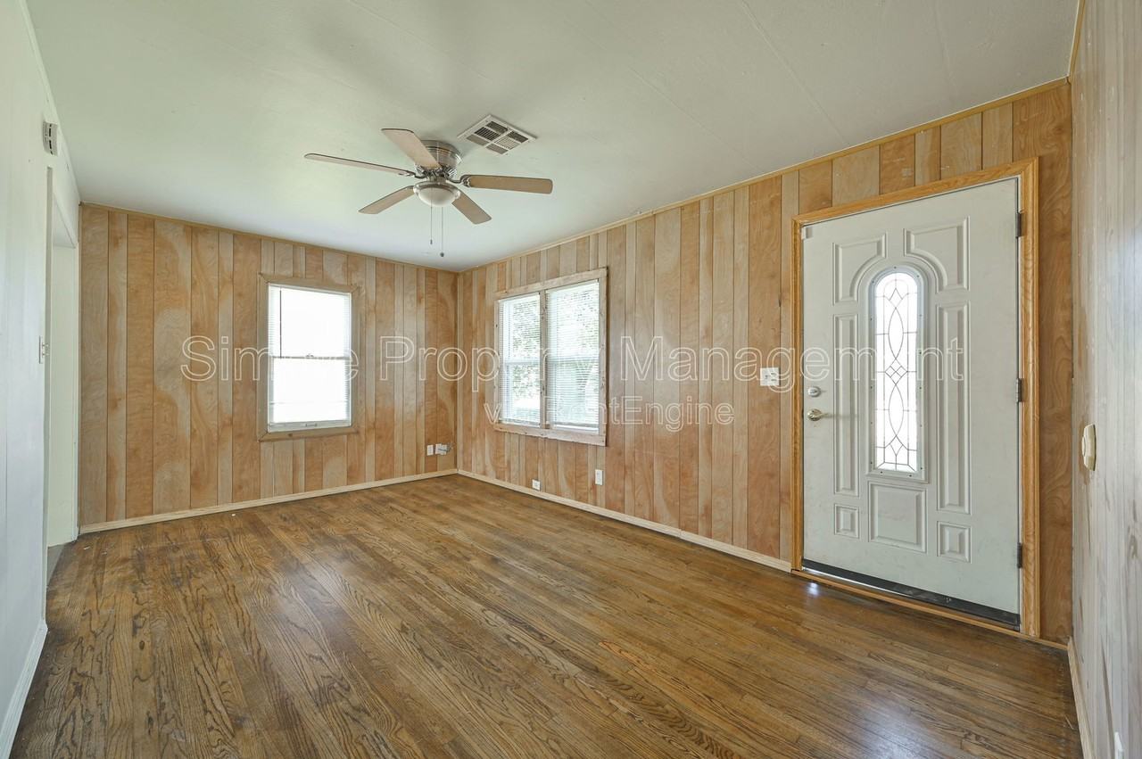 4010 Se 12th St - Photo 4 of 20