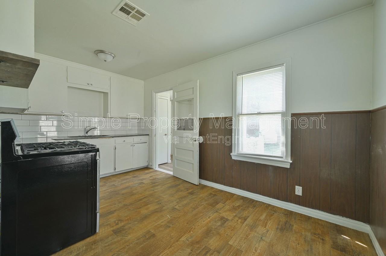 4010 Se 12th St - Photo 7 of 20