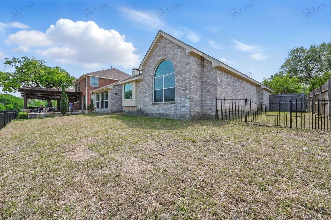 544 Layton Dr - Photo 5 of 22
