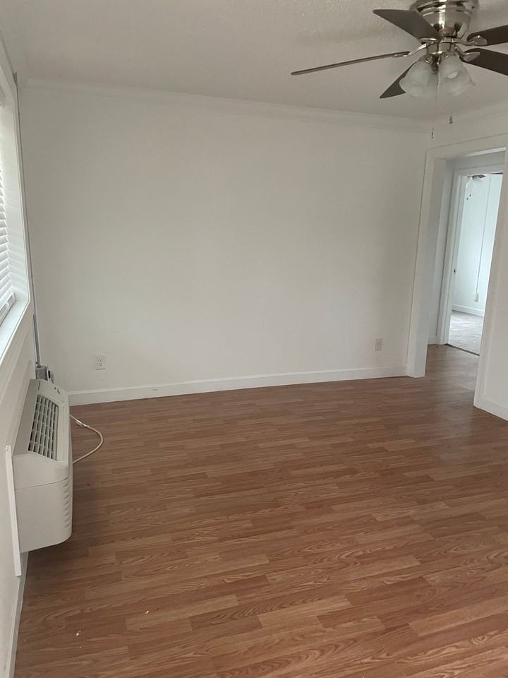 Hampton View Apartment - Photo 4 of 12