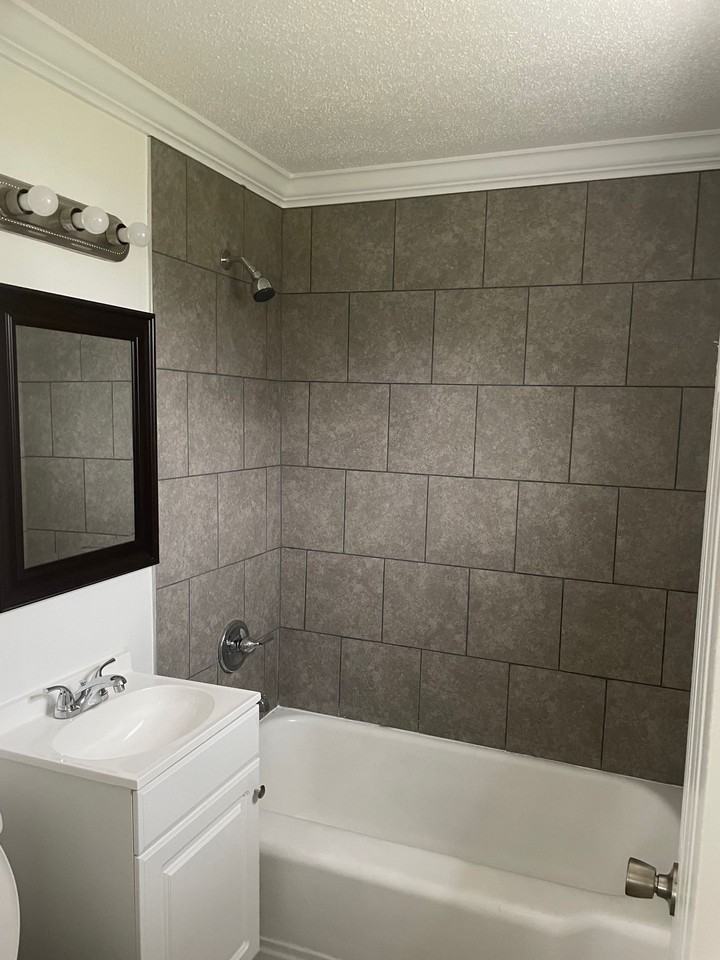 Hampton View Apartment - Photo 5 of 12