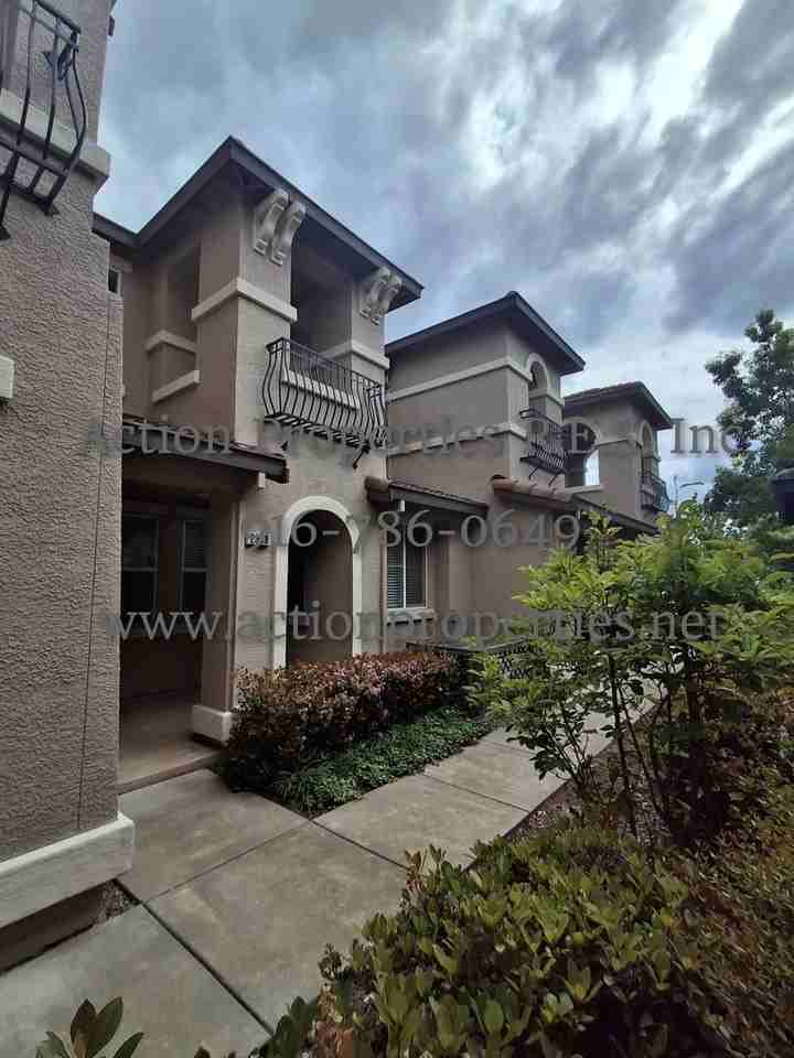 2308 Las Palomas Loop - Photo 2 of 50