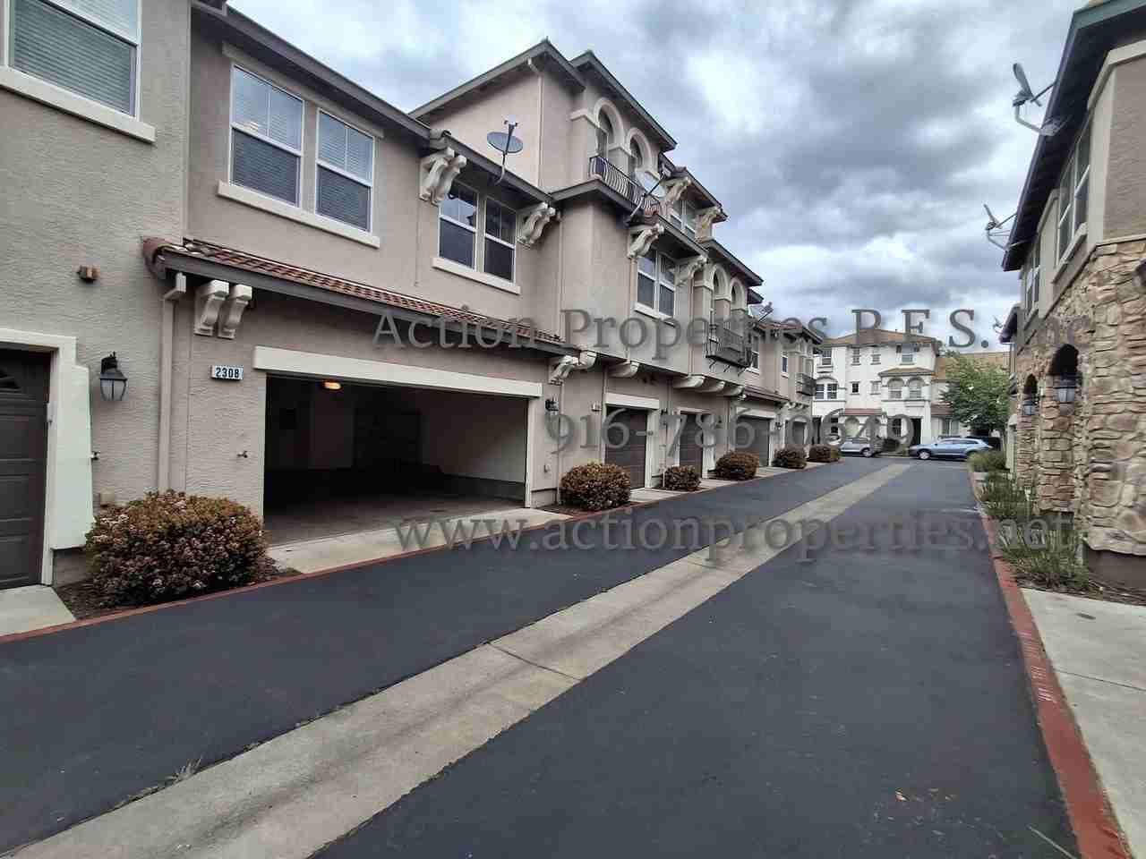 2308 Las Palomas Loop - Photo 5 of 50