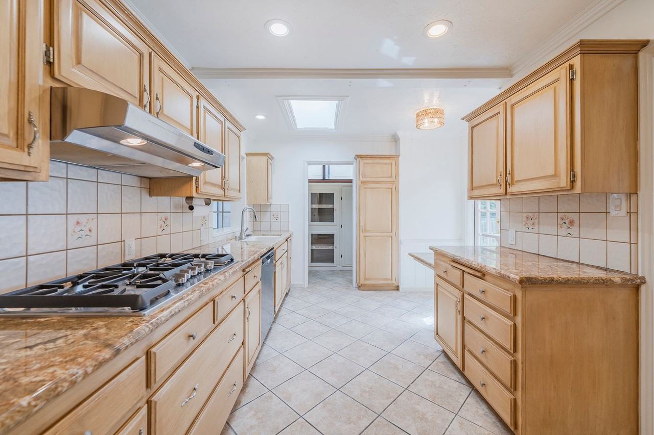 620 S Gertruda Ave - Photo 5 of 19