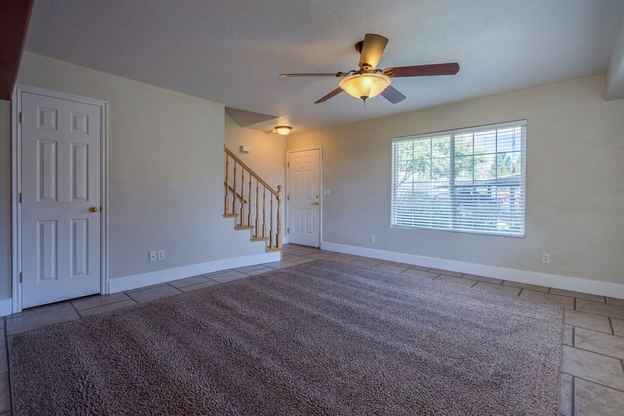 1735 W 540 N #905 - Photo 5 of 43