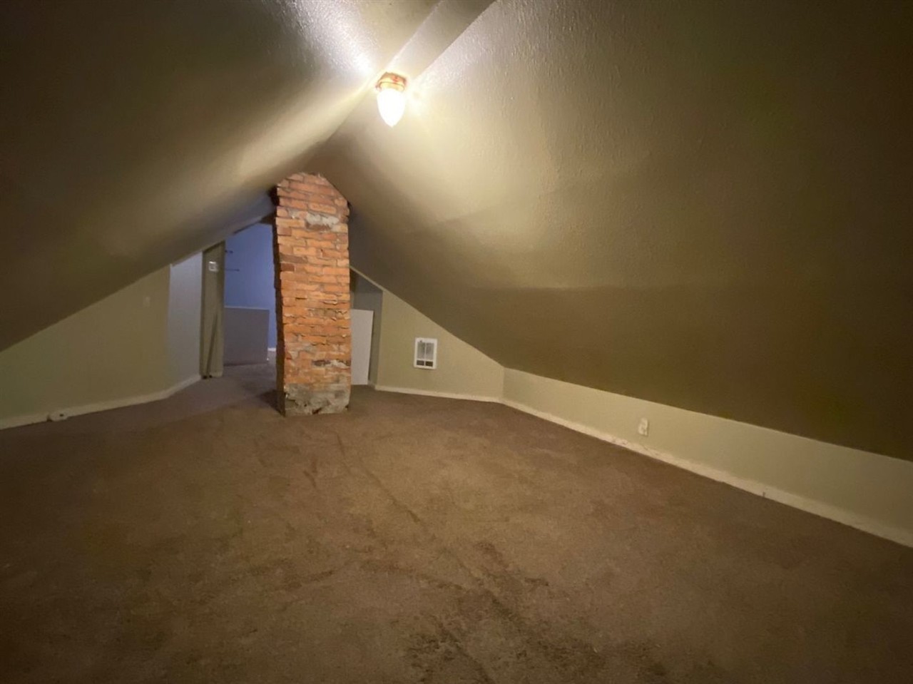 934 E Nora Ave - Photo 3 of 11
