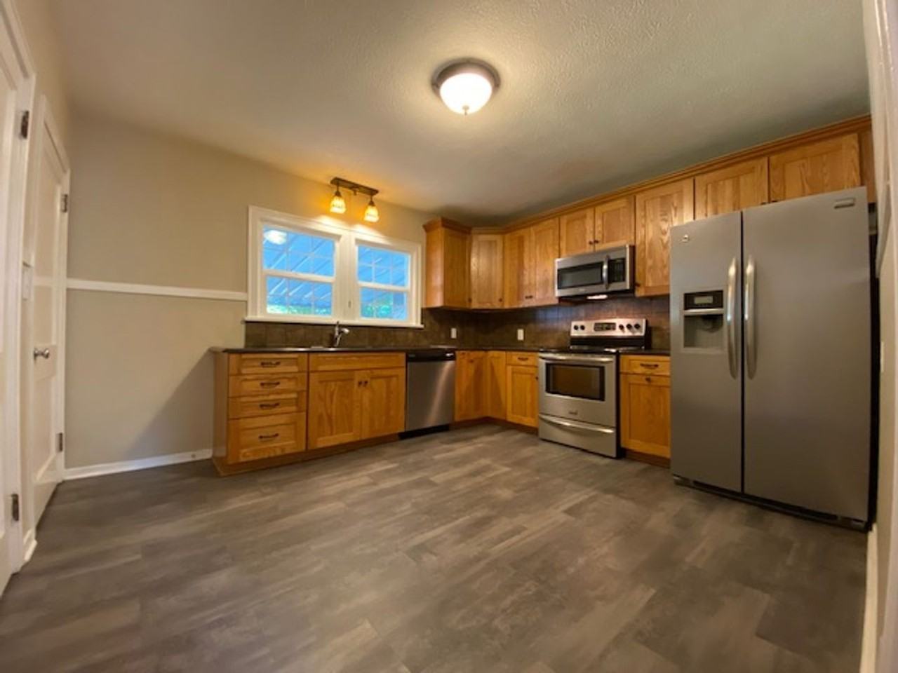 603 E 33rd Ave - Photo 2 of 18