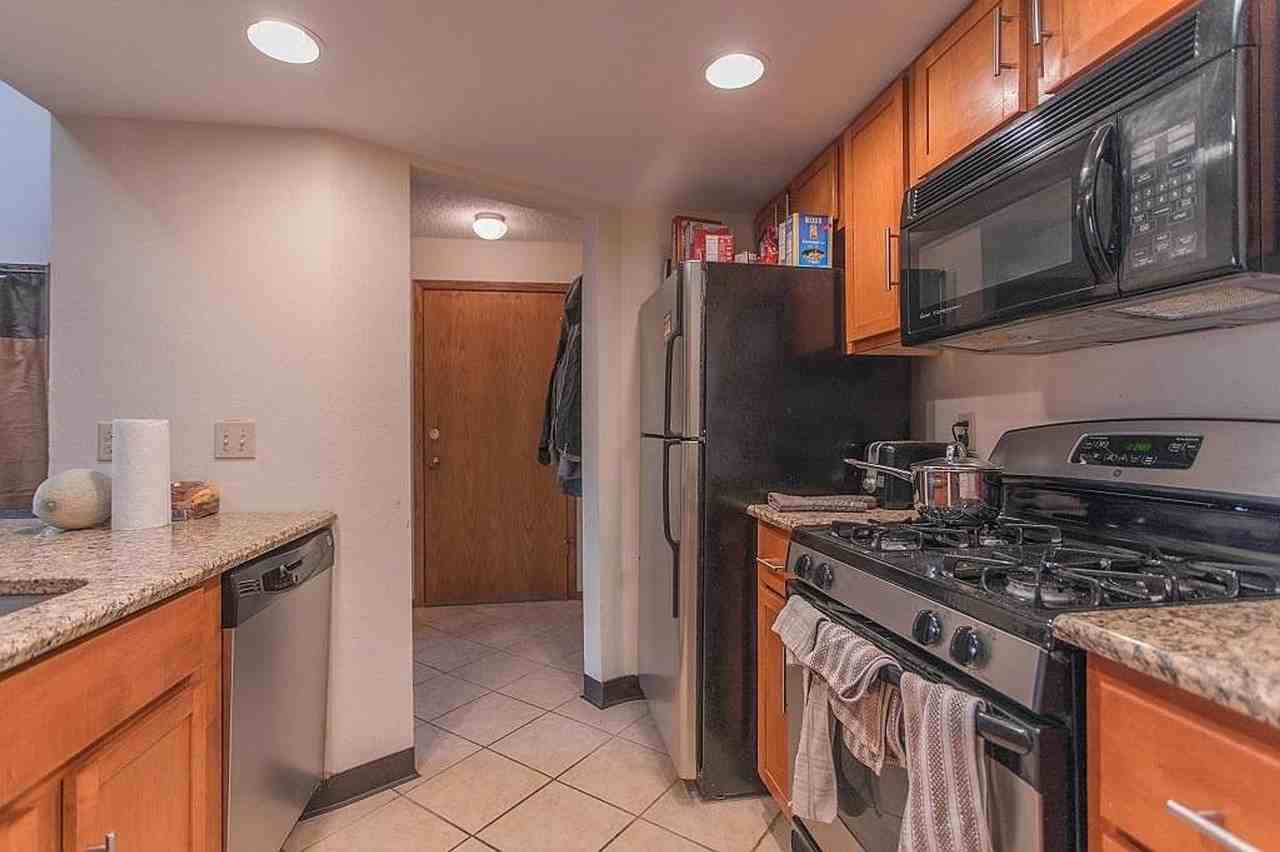 2960 Shadow Creek Dr - Photo 4 of 19