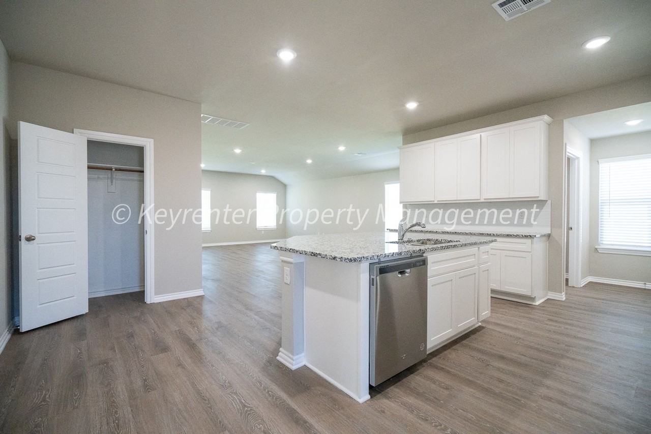 14505 Gravity Falls Ln - Photo 4 of 24