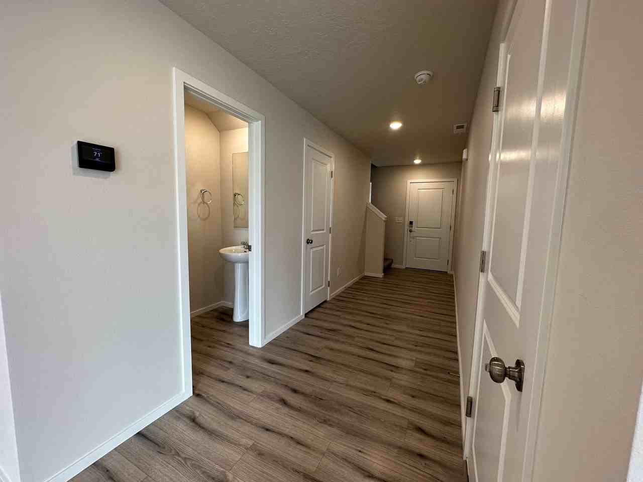 4527 W Bedford Ave - Photo 3 of 33