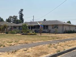 featured image of 785 W Rose St