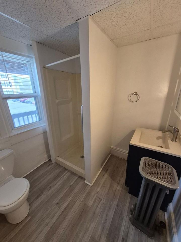 453 Maple St - Photo 2 of 6