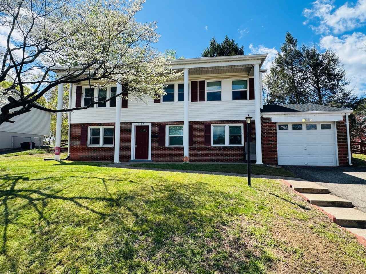 4507 Dale Blvd - Photo 2 of 30