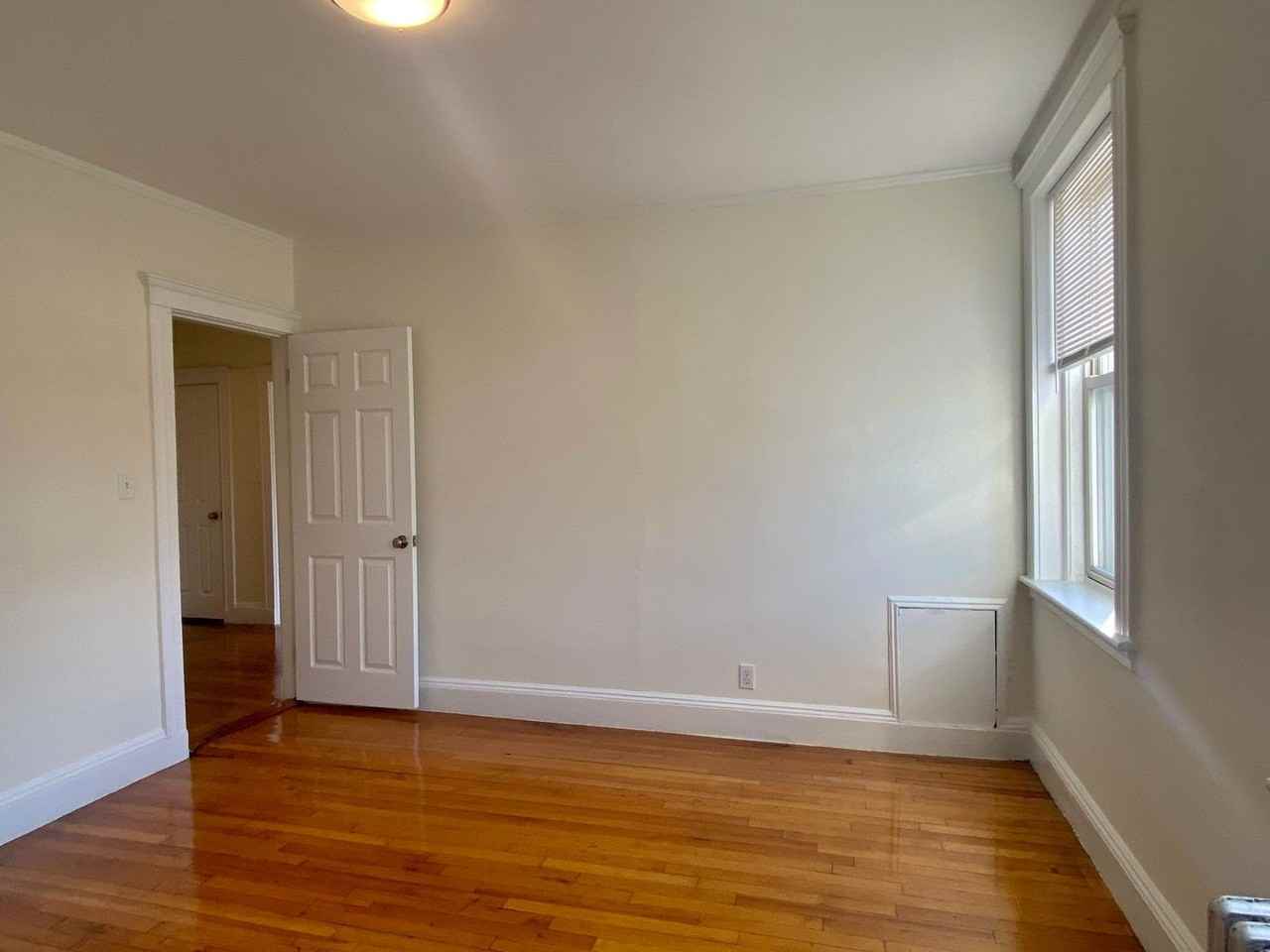 1822 Commonwealth Ave - Photo 7 of 26