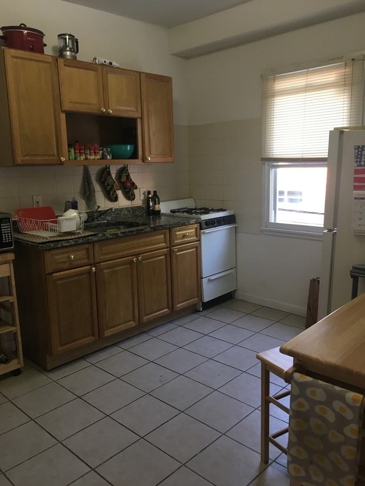 3601 Spring Garden st - Photo 2 of 27