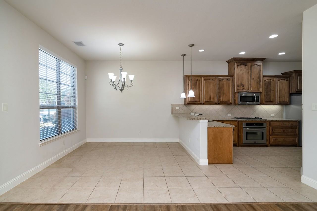 10537 Chaucer Hill Ln - Photo 7 of 22