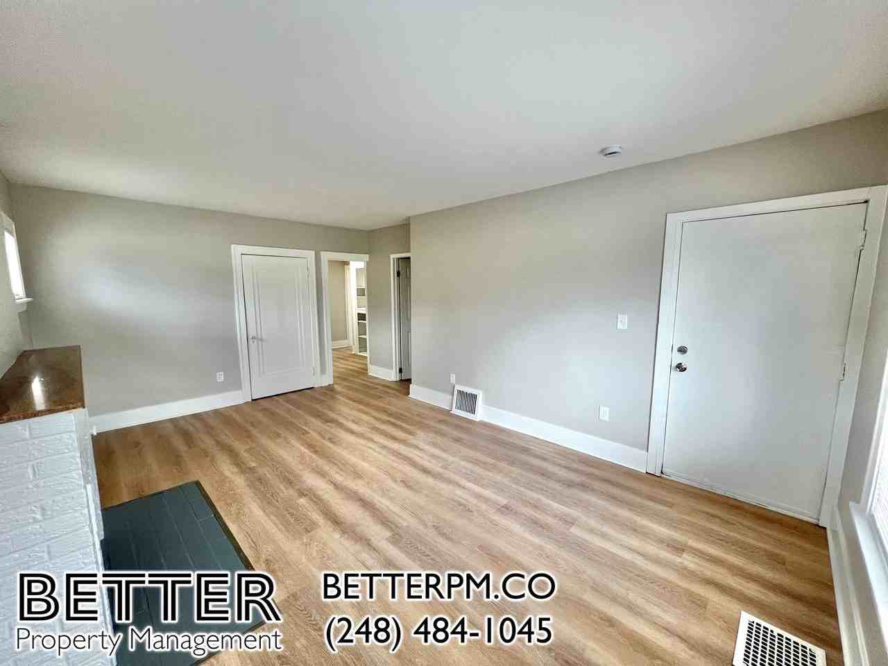 104 Henderson St - Photo 4 of 16