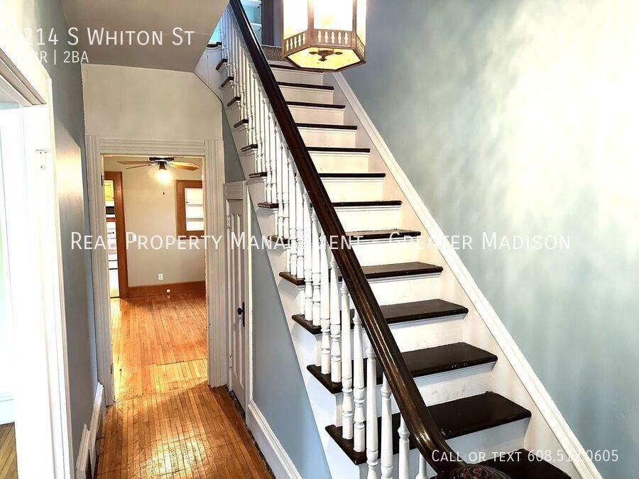214 S Whiton St - Photo 2 of 31