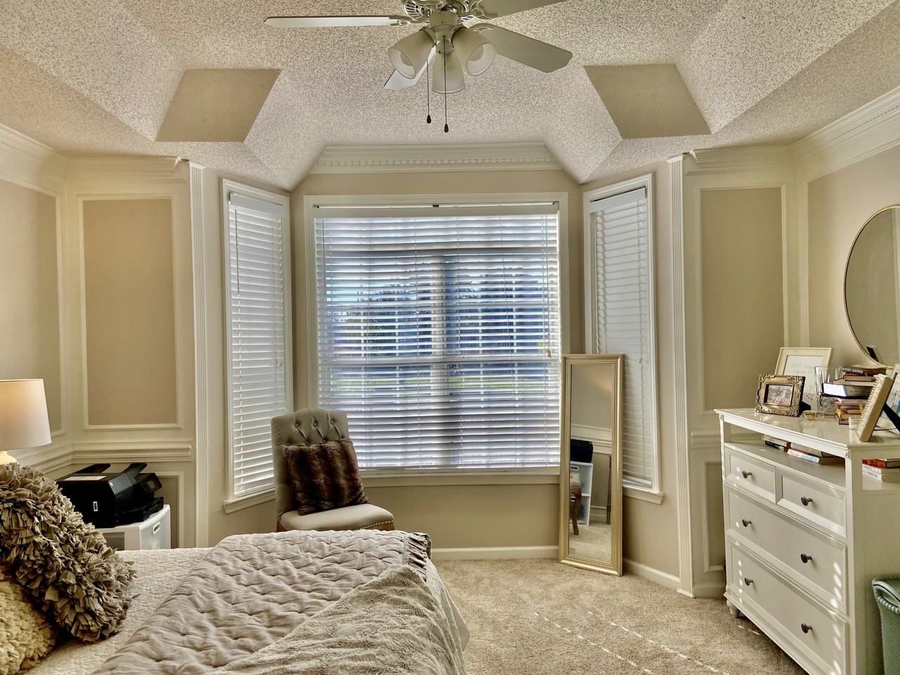 609 Mcgill Park Avenue Northeast #609 - Photo 3 of 28