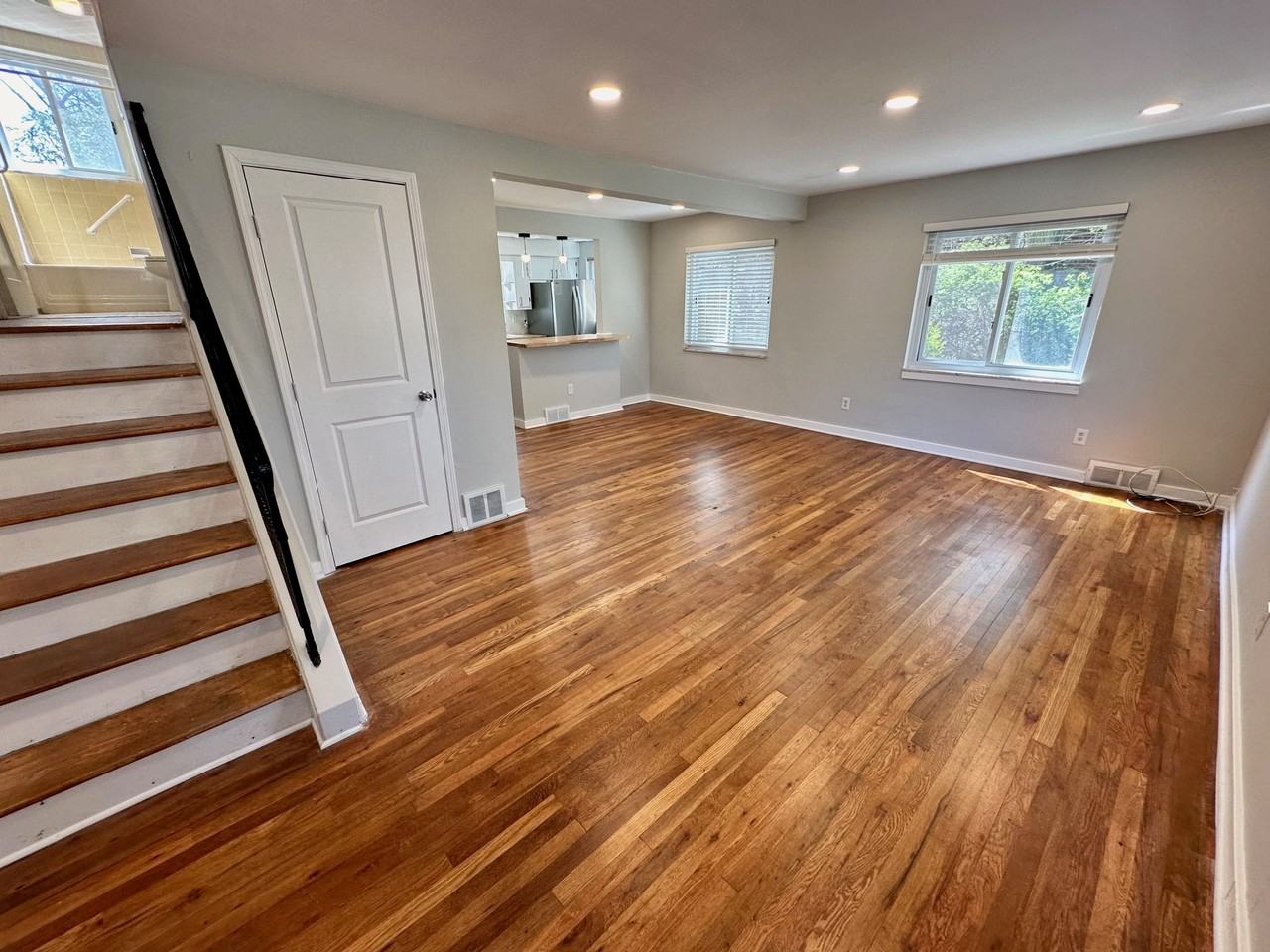 55 Seneca Dr #NA - Photo 2 of 21