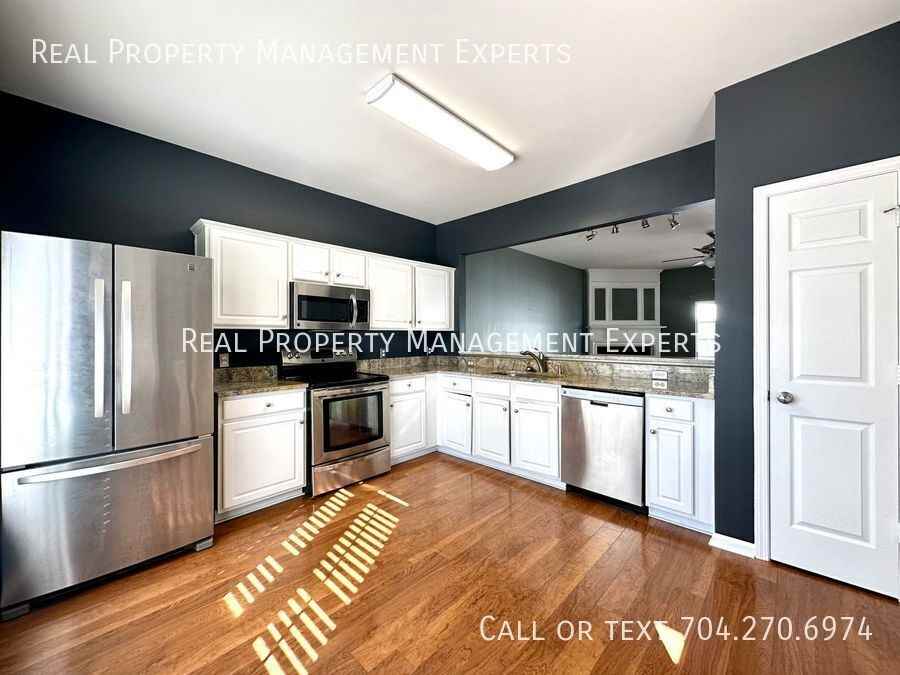 6856 Rothchild Dr - Photo 3 of 18