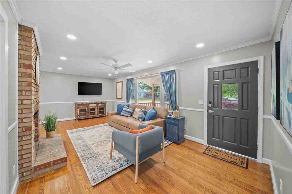 120 Holland St #NA - Photo 4 of 30