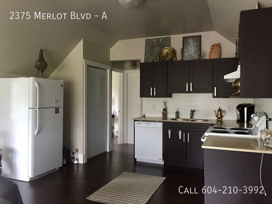 2375 Merlot Blvd #A - Photo 3 of 6