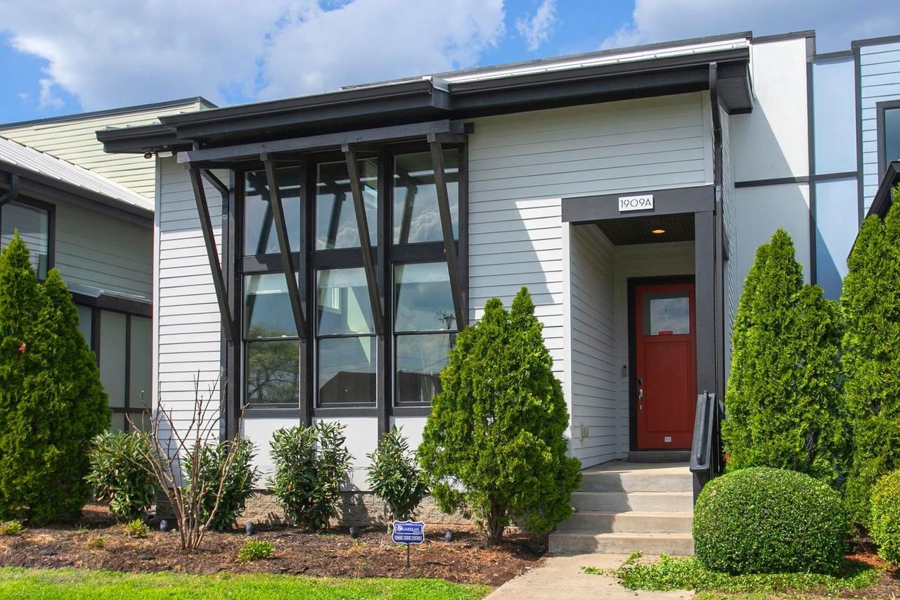 1909A Truett Ave - Photo 2 of 50