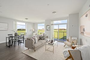 featured image of 98 King St