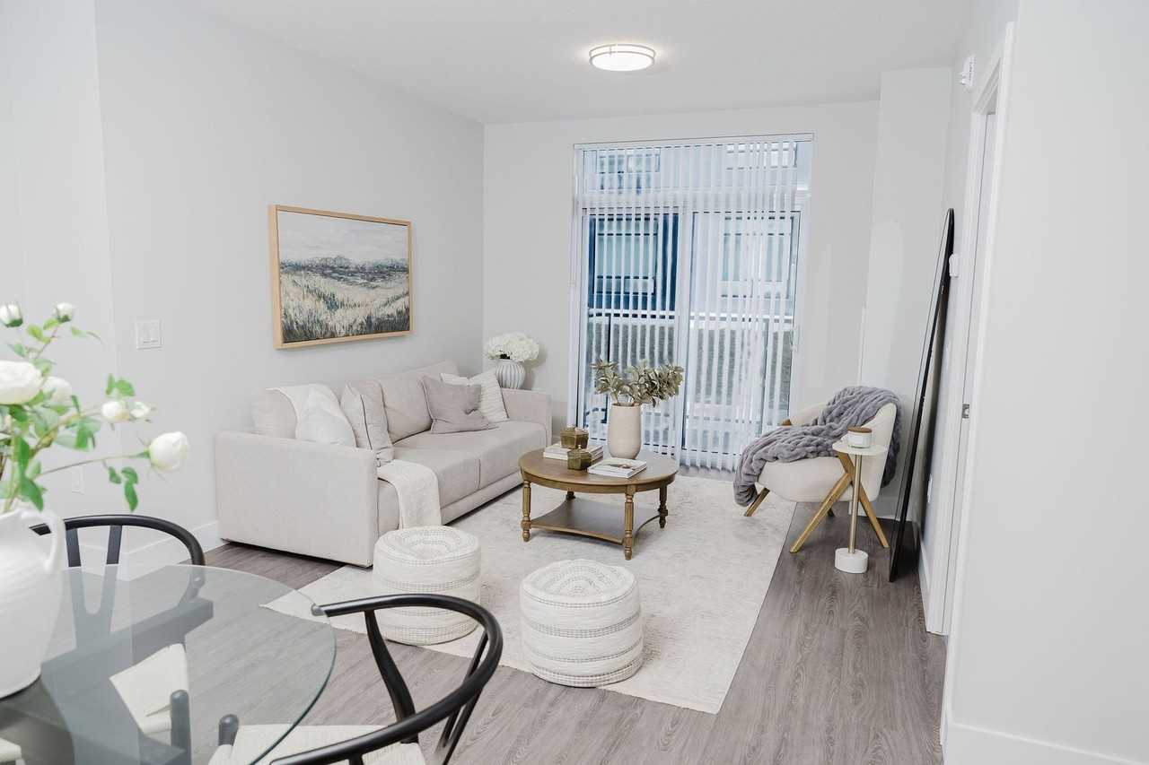 11 Jane St - Photo 5 of 20