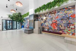 2025 Rue Peel - Photo 1 of 1