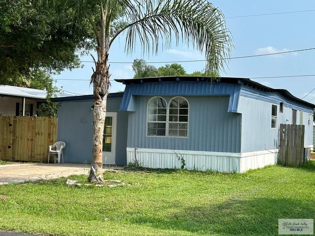 15702 Orange Dr - Photo 3 of 11