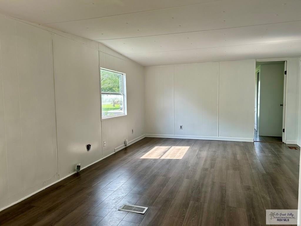 15702 Orange Dr - Photo 5 of 11