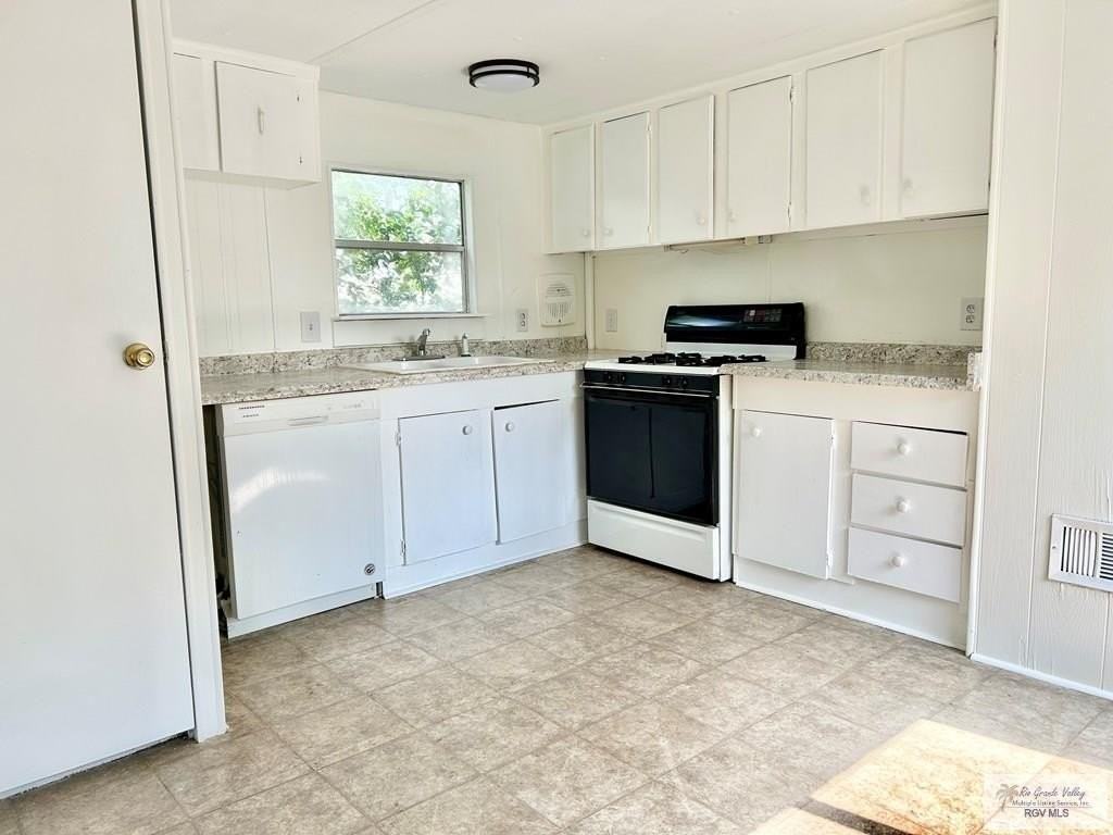 15702 Orange Dr - Photo 6 of 11