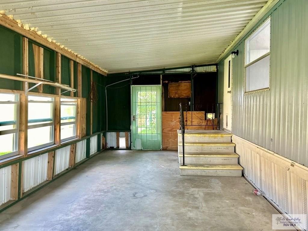 15702 Orange Dr - Photo 7 of 11