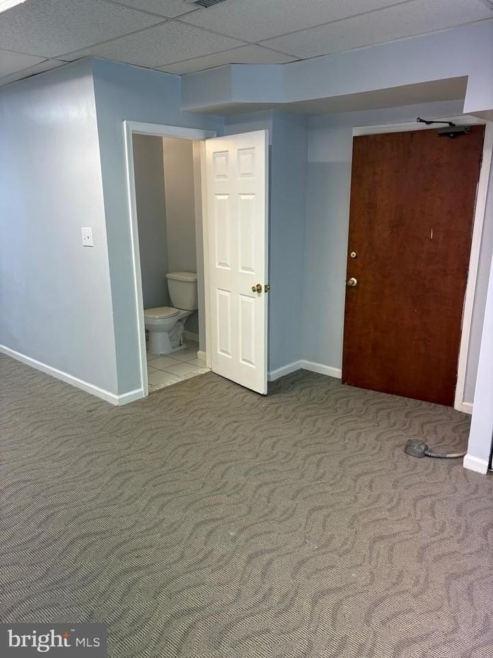 1528 Marion Barry Ave Se - Photo 7 of 23